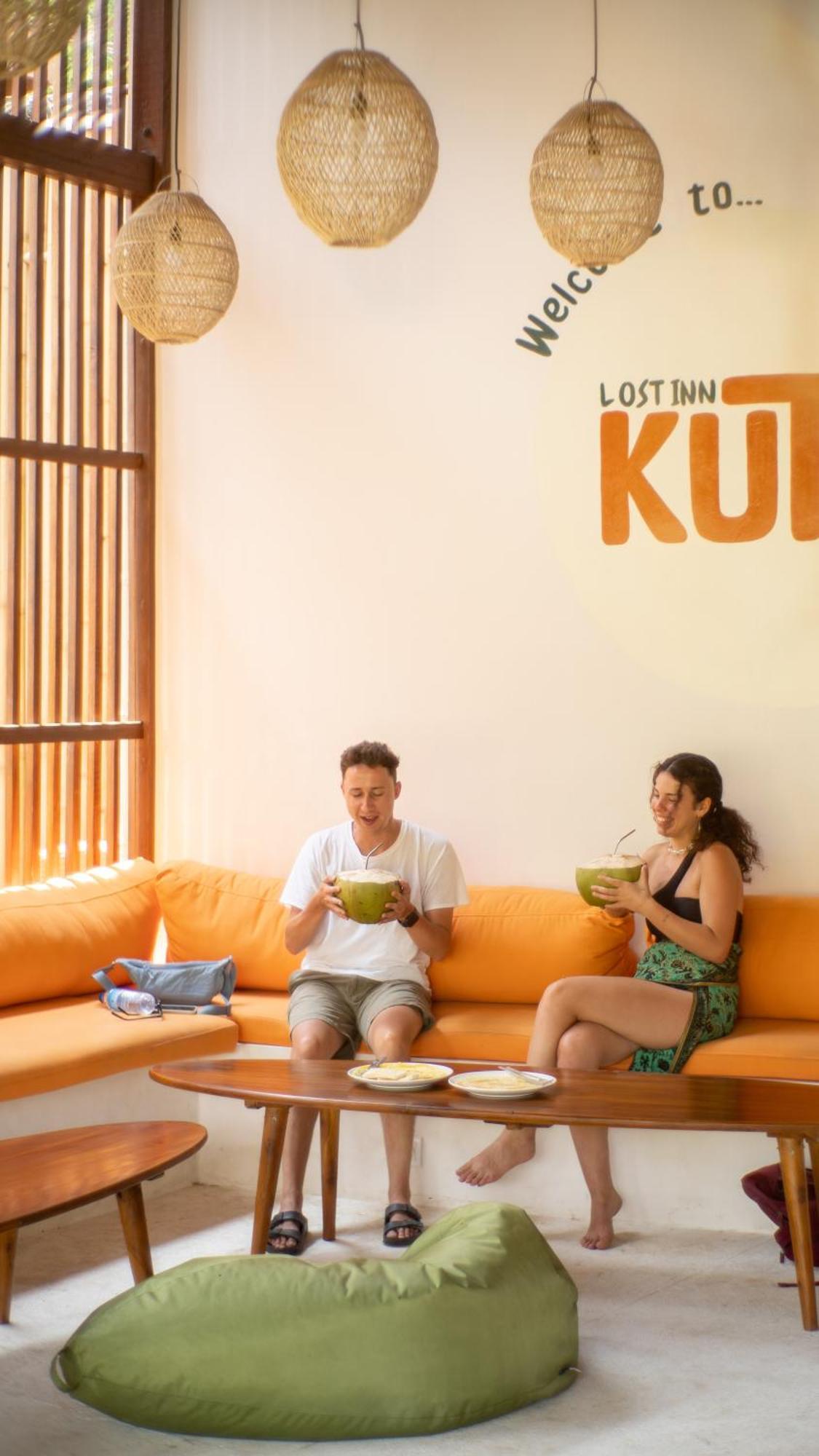 Lost Inn Kuta Capsule Hostel エクステリア 写真