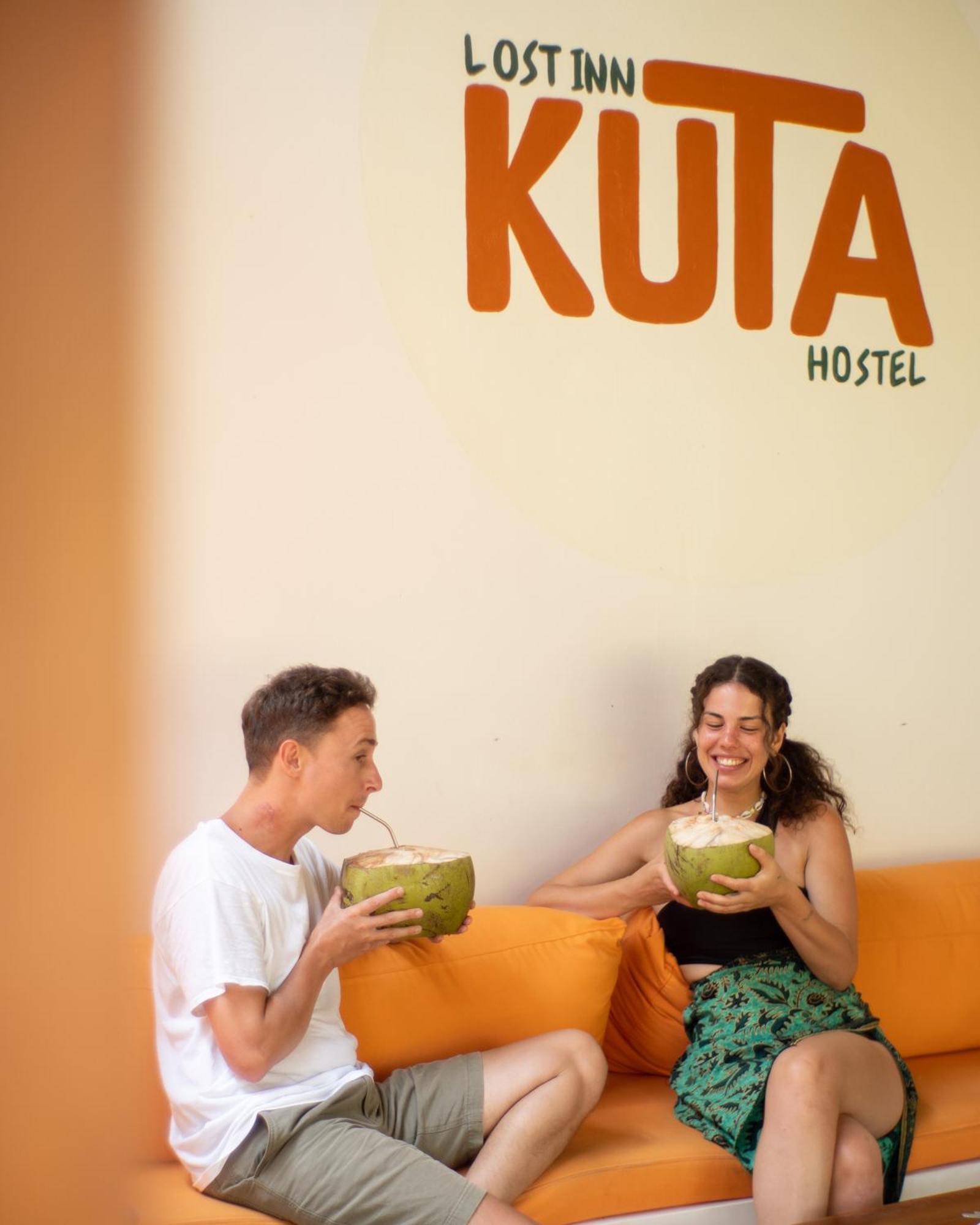 Lost Inn Kuta Capsule Hostel エクステリア 写真